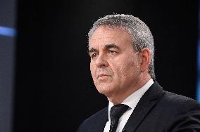 avier Bertrand On Dimanche En Politique - Paris