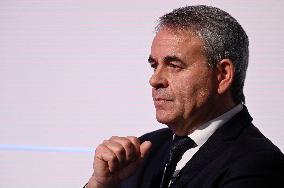 avier Bertrand On Dimanche En Politique - Paris