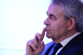 avier Bertrand On Dimanche En Politique - Paris