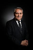 avier Bertrand On Dimanche En Politique - Paris