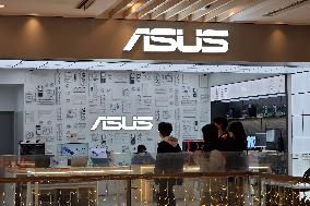 ASUS