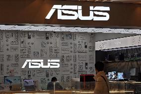 ASUS