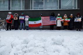 Iranians in Estonia rally outside the US. Embassy in Tallinn