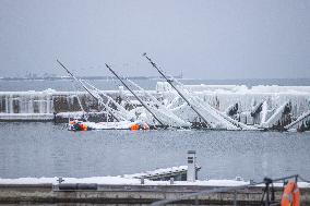 Rescue efforts for storm-sunk ship