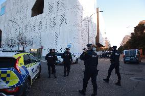 Police Cordon Off Institute For Accident Victims - Cordoba