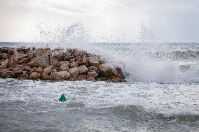 Illustration - Surf in Carry-Le-Rouet - France