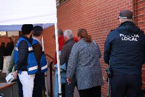 Information Point Moves for Railway Accident Victims - Cordoba