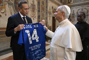 Pope Leo XIV Meets Members of Como Football Club - Vatican