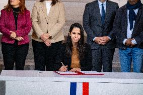 Meeting For New Caledonia - Paris