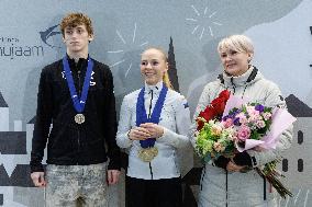 Estonian figure skaters returning from the European Championships in Sheffield