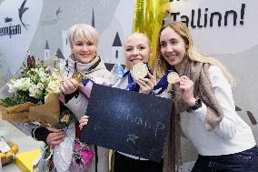 Estonian figure skaters returning from the European Championships in Sheffield