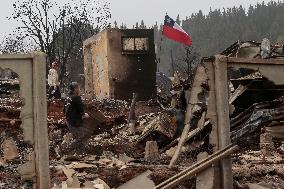 Deadly Wildfires in Southern Chile Force Thousands to Flee