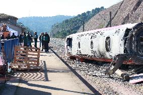 Rescue Efforts Continue After Tragedy In Adamuz - Spain