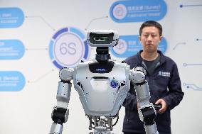 Retail Stores In Tech Sector - Shenzhen