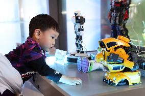 Retail Stores In Tech Sector - Shenzhen