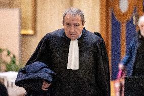 Trial of Marine Le Pen and RN s officials during a break - Paris AJ