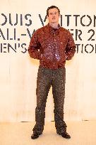 PFW Louis Vuitton Photocall EB