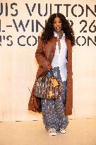 PFW Louis Vuitton Photocall EB