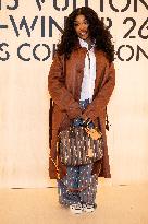 PFW Louis Vuitton Photocall EB