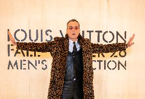 PFW Louis Vuitton Photocall EB