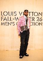 PFW Louis Vuitton Photocall EB