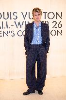 PFW Louis Vuitton Photocall EB