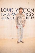 PFW Louis Vuitton Photocall EB