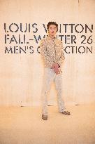 PFW Louis Vuitton Photocall EB