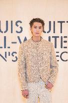 PFW Louis Vuitton Photocall EB