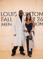 PFW Louis Vuitton Photocall EB