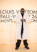 PFW Louis Vuitton Photocall EB