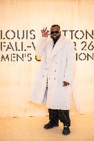 PFW Louis Vuitton Photocall EB