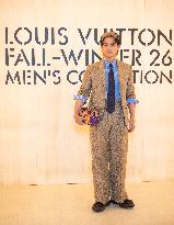 PFW Louis Vuitton Photocall EB
