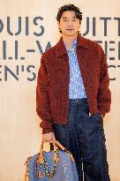 PFW Louis Vuitton Photocall EB