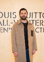 PFW Louis Vuitton Photocall EB