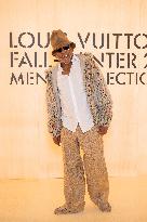 PFW Louis Vuitton Photocall EB