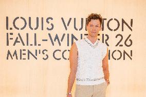 PFW Louis Vuitton Photocall EB