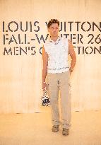 PFW Louis Vuitton Photocall EB