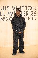PFW Louis Vuitton Photocall EB