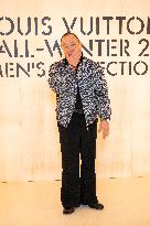 PFW Louis Vuitton Photocall EB