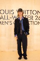 PFW Louis Vuitton Photocall EB