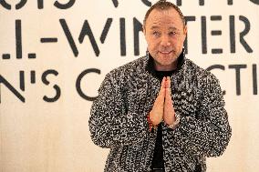 PFW Louis Vuitton Photocall EB