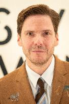 PFW Louis Vuitton Photocall EB