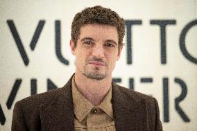 PFW Louis Vuitton Photocall EB