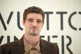 PFW Louis Vuitton Photocall EB