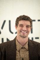 PFW Louis Vuitton Photocall EB