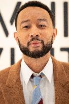 PFW Louis Vuitton Photocall EB