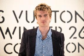 PFW Louis Vuitton Photocall EB