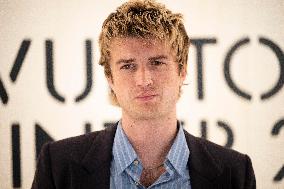 PFW Louis Vuitton Photocall EB