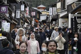 No. of foreign visitors to Japan tops 40 mil.